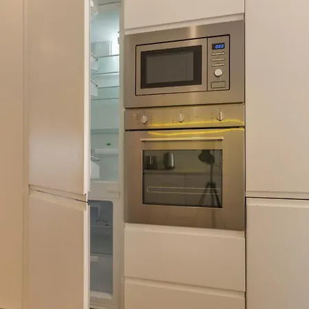 Modern 3br, Terrace, Ac/heating & Self Check-in Appartement *