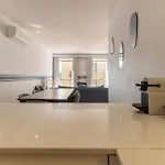 Апартаменты Modern 3br, Terrace, Ac/heating & Self Check-in