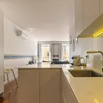 Апартаменты Modern 3br, Terrace, Ac/heating & Self Check-in *