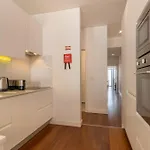 Modern 3br, Terrace, Ac/heating & Self Check-in Лиссабон