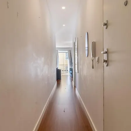 Modern 3br, Terrace, Ac/heating & Self Check-in * Lisboa