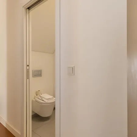 Daire Modern 3br, Terrace, Ac/heating & Self Check-in Lisboa