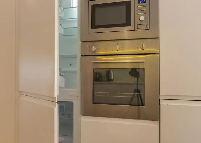 Modern 3br, Terrace, Ac/heating & Self Check-in Διαμέρισμα *