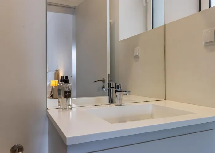 Modern 3br, Terrace, Ac/heating & Self Check-in * Lisboa