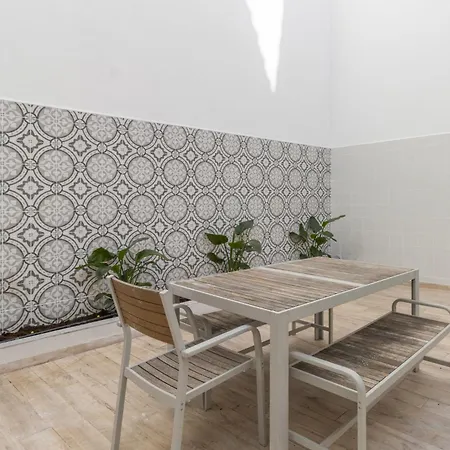 Modern 3br, Terrace, Ac/heating & Self Check-in Лиссабон