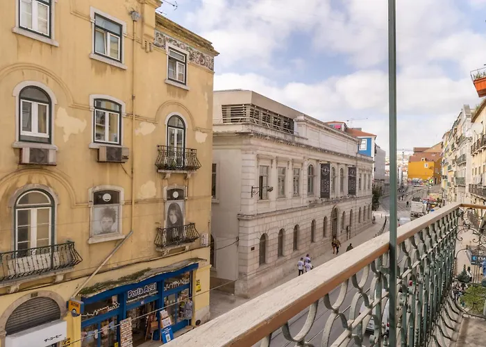 Modern 3br, Terrace, Ac/heating & Self Check-in Apartment